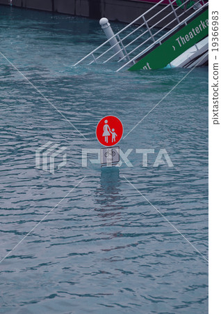 flood in Dresden 2013 19366983