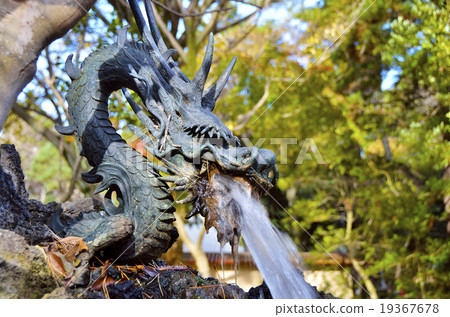 Dragon spout Dragon spout 19367678