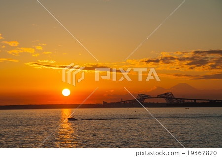 Sunset and Shadow Fuji Sunset and Shadow Fuji 19367820
