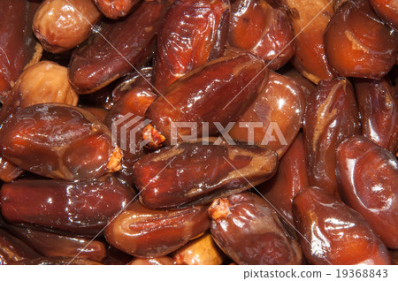 Tunisian Dates 19368843