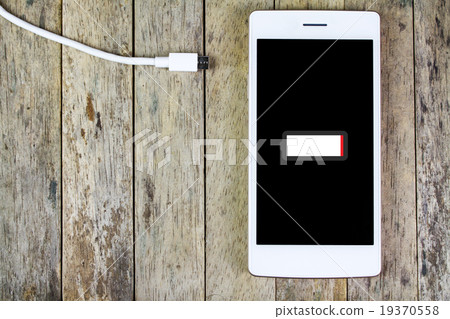smart phone need to charge battery smart phone need to charge battery 19370558