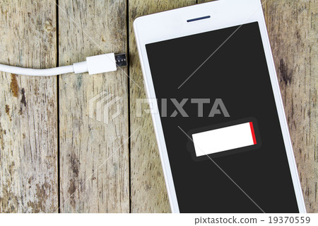 smart phone need to charge battery smart phone need to charge battery 19370559