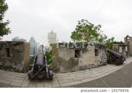 Cannon struck by the fort of Monte: China Special Administrative Region World Heritage · Macau Historic District 19379956