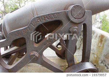 Monte's cannon cannon: China Special Administrative Region World Heritage · Macau Historic District 19379957