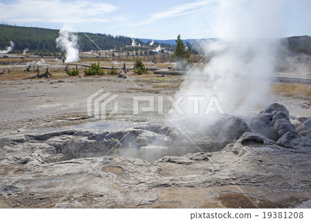 間歇泉山黃石國家公園 19381208