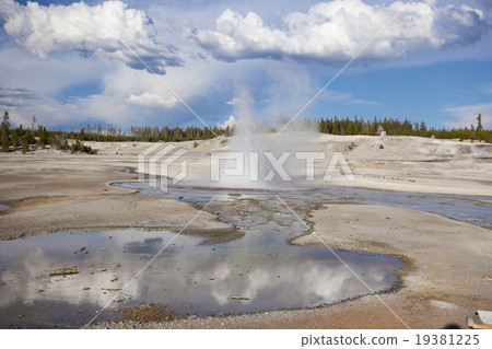Porcelain Basin Porcelain · Basin Yellowstone National Park Porcelain Basin Porcelain · Basin Yellowstone National Park 19381225