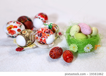 Easter Eggs on linen fabric 19381862
