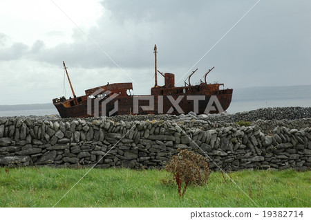 Ireland Arran Islands Initia Island waste ship Plassy 19382714