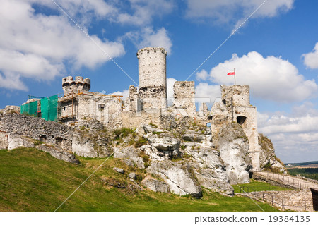Ogrodzieniec Castle, Poland. 19384135