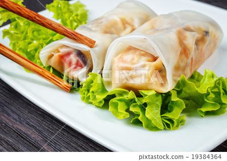 spring rolls spring rolls 19384364
