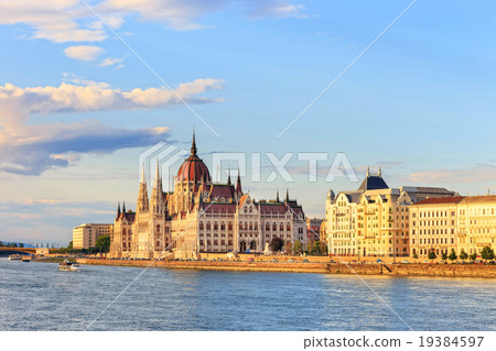 Hungarian Parliament Building in Budapest 19384597