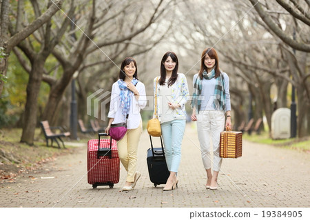 女性3人旅行形象 女性3人旅行形象 19384905