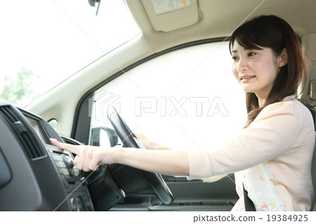 女性駕駛形象 19384925