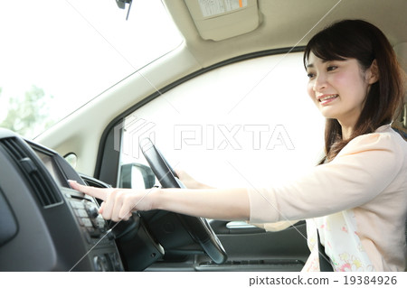 女性3人旅行形象 19384926