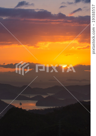 從日光群島的日出風景 從日光群島的日出風景 19388557