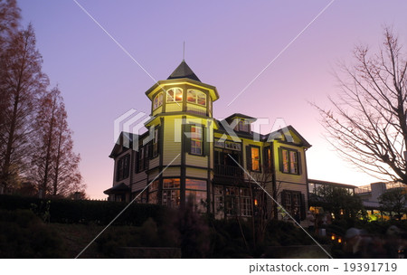 Diplomat's house Night view 19391719