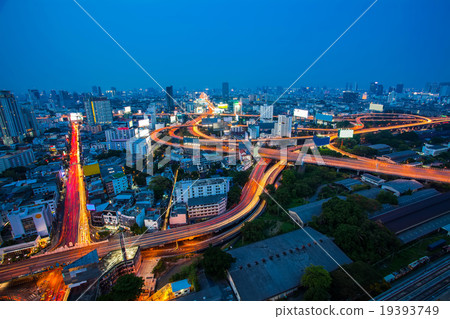iew of Bangkok with main traffic and express way 19393749
