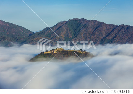 Takeda晚秋天城堡廢墟 19393816