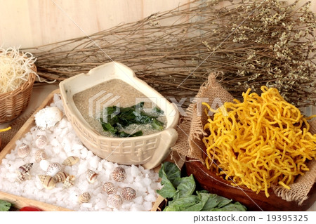 Fried noodle of pork and gravy - chinese food. 19395325