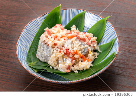 Hokkaido sockeye salmon rice sushi 19396303