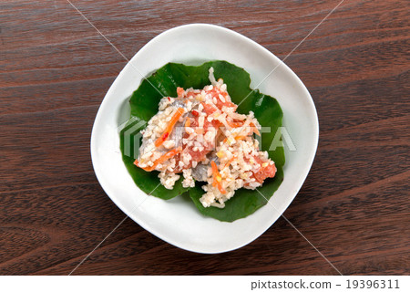 Sushi salmon rice sushi 19396311