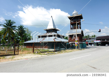 Tinggi Mosque or Banjar Mosque  19396941