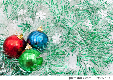 Christmas baubles 19397583