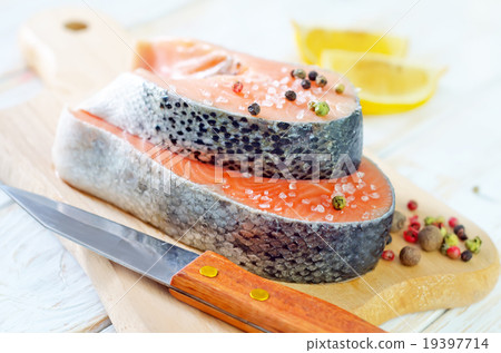 salmon 19397714