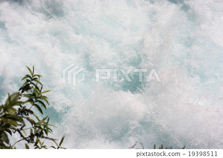 HUKA FALLS - Huka Falls 19398511