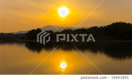Evening scenery of the Sagami River 16: 9 Evening scenery of the Sagami River 16: 9 19401691