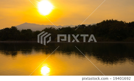 Evening scenery of the Sagami River 16: 9 Evening scenery of the Sagami River 16: 9 19401692