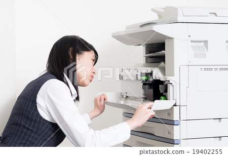 Business woman (copy machine) 19402255