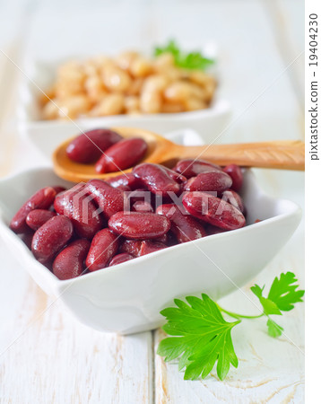 red and white beans red and white beans 19404230