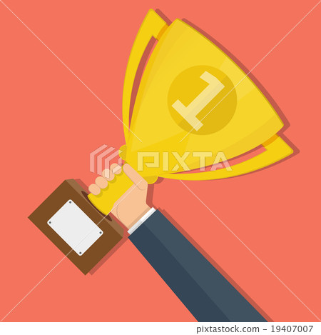 hand holding trophy 19407007