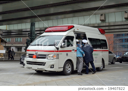 事故現場救護車日本橋 照片素材 圖片 圖庫