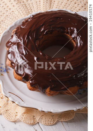 fancy bread cake with chocolate icing close-up fancy bread cake with chocolate icing close-up 19410574