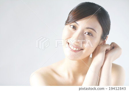 Natural Beauty Natural Beauty 19412843