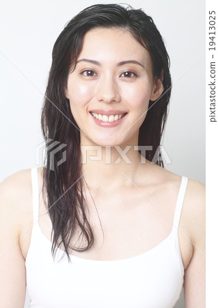 Natural Beauty 19413025