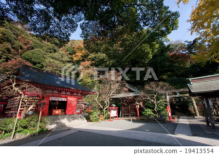 Ebaraten Shrine grounds [late fall] 19413554