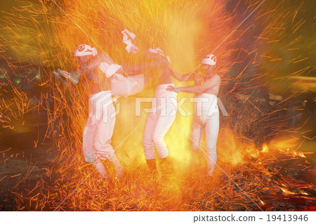炎熱的新年(火節)泉州的精彩節日 炎熱的新年(火節)泉州的精彩節日 19413946