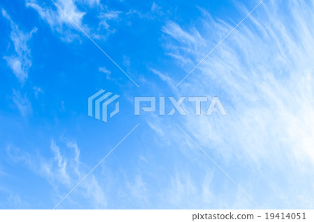 天空蠕動雲肌肉雲條紋雲彩拷貝空間明亮的天空冬天天空圖像背景材料 天空蠕動雲肌肉雲條紋雲彩拷貝空間明亮的天空冬天天空圖像背景材料 19414051