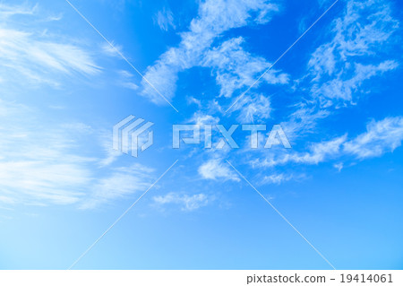 天空蠕動雲肌肉雲條紋雲彩拷貝空間明亮的天空冬天天空圖像背景材料 天空蠕動雲肌肉雲條紋雲彩拷貝空間明亮的天空冬天天空圖像背景材料 19414061
