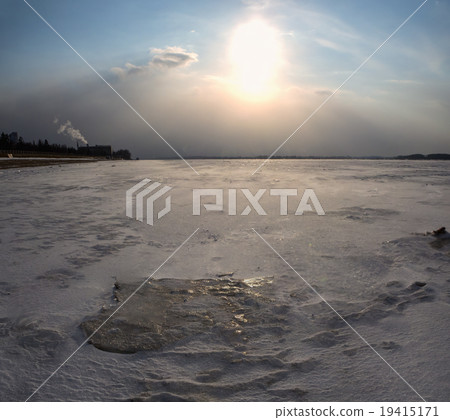winter landscape of snow-covered fields, trees  19415171