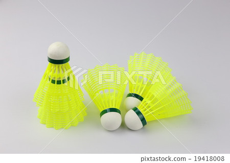 Badminton with shuttlecock 19418008