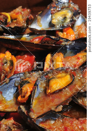 mejillones a la marinera, spanish mussels in marinara sauce 19439753