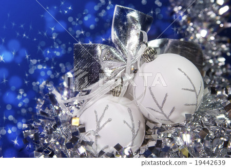 white New Year's balls and tinsel 19442639