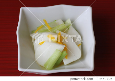 Turnip's Tsukemono 19450796