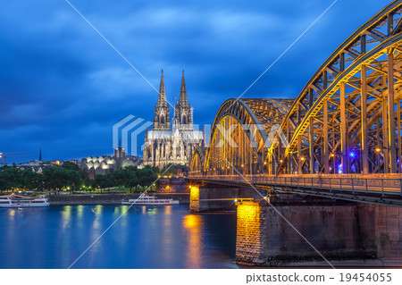 Cologne Cathedral and Hohenzollern Bridge 19454055