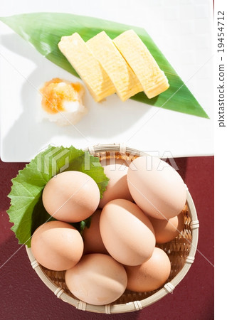 An egg 19454712