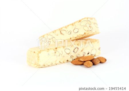 Almond nougat, mandolat 19455414